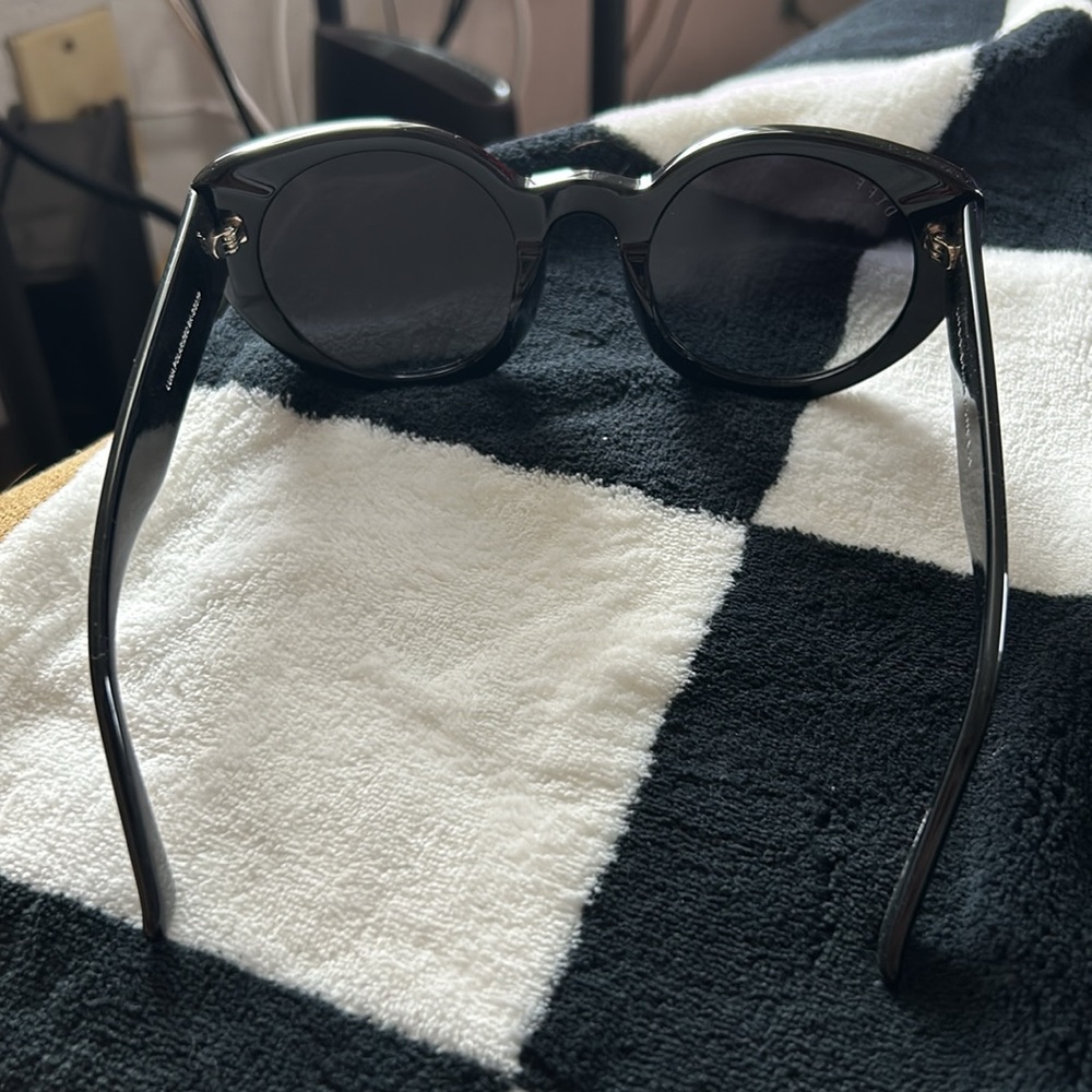 Diff Black Sunglasses - image 2